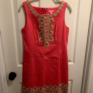 Lilly Pulitzer Adelson shift dress. Sz 6. Coral/Gold.